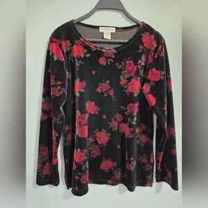 Vintage Notations Petite Black and Red Floral Velvet Long Sleeve Top Medium